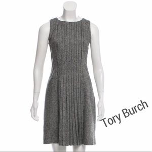 🌸❤️Tory Burch beautiful pleated dress ❤️